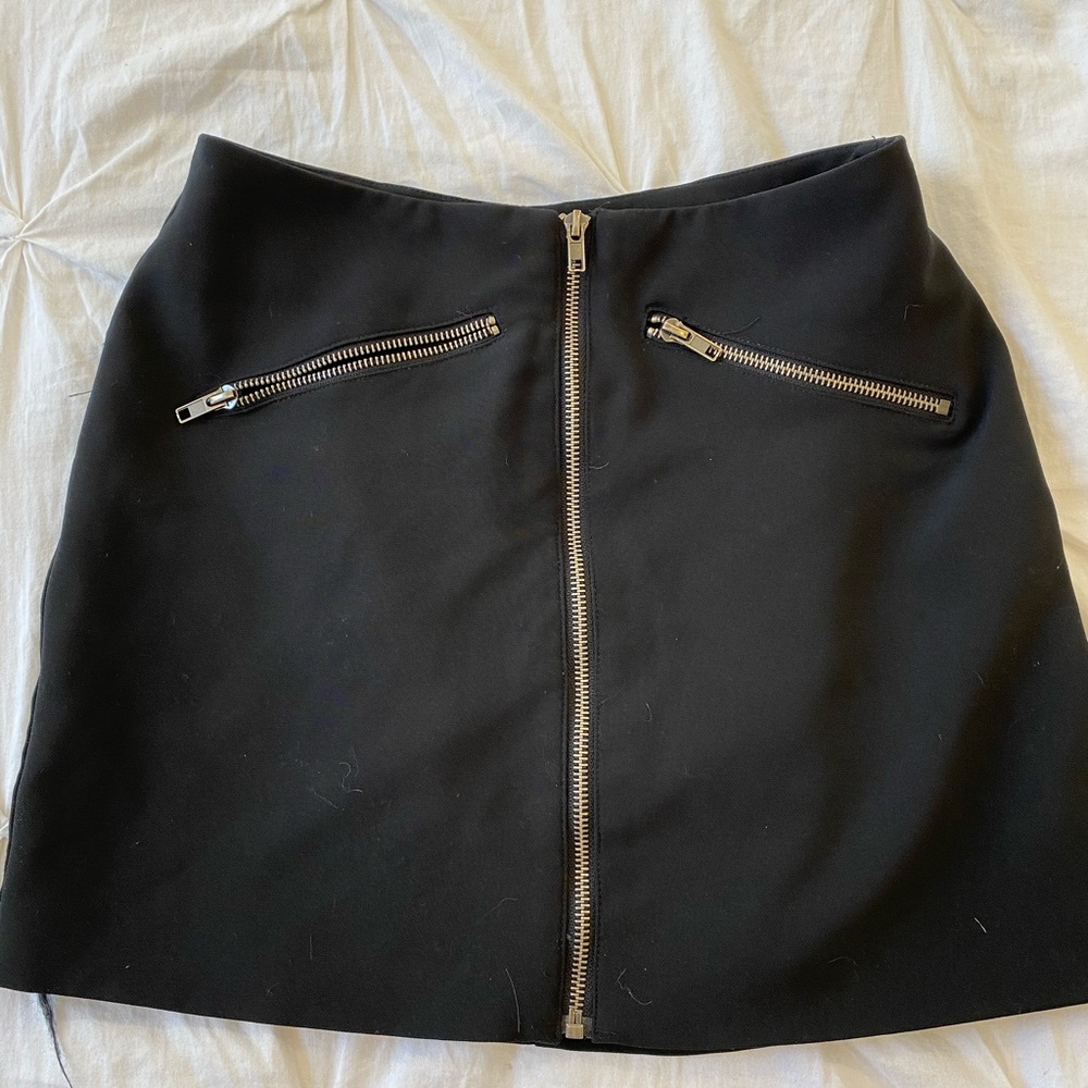 Black zipper mini skirt